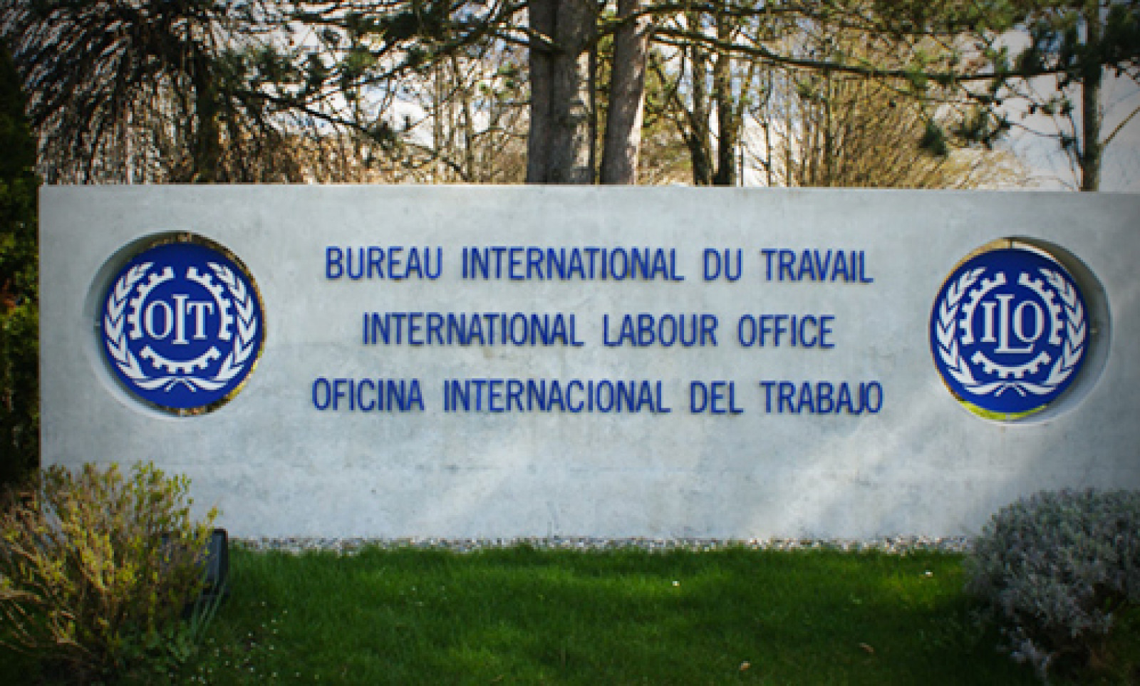 La protection juridictionnelle de la norme internationale de travail en droit prospectif - Cercle K2